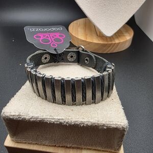 Silver and Black Men's Bracelet (1346)